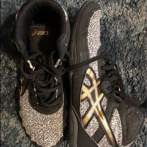 Wrestling shoes